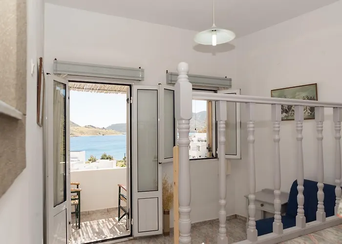 Captain Manos شقة