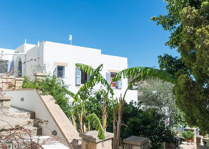 Captain Manos شقة